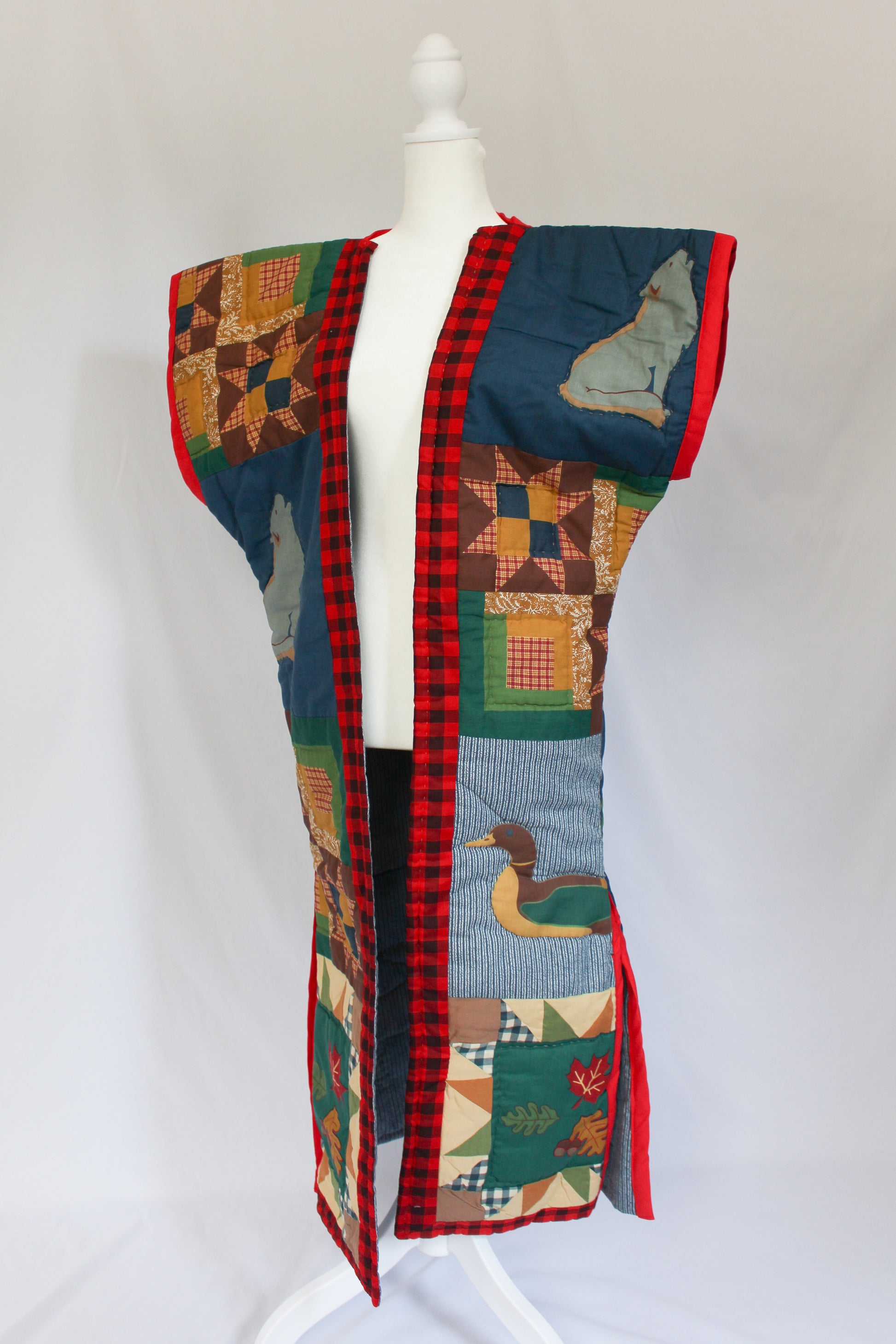 cabin themed quilt vest, quilt vest, upcycled quilt vest, recycled quilt vest