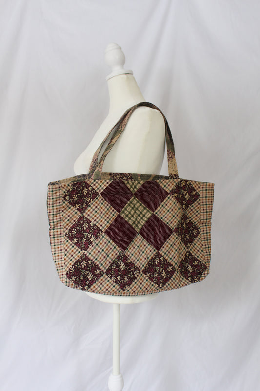 quilted purse, purse made from recycled quilt, tote made form recycled quilt, slow fashion purse